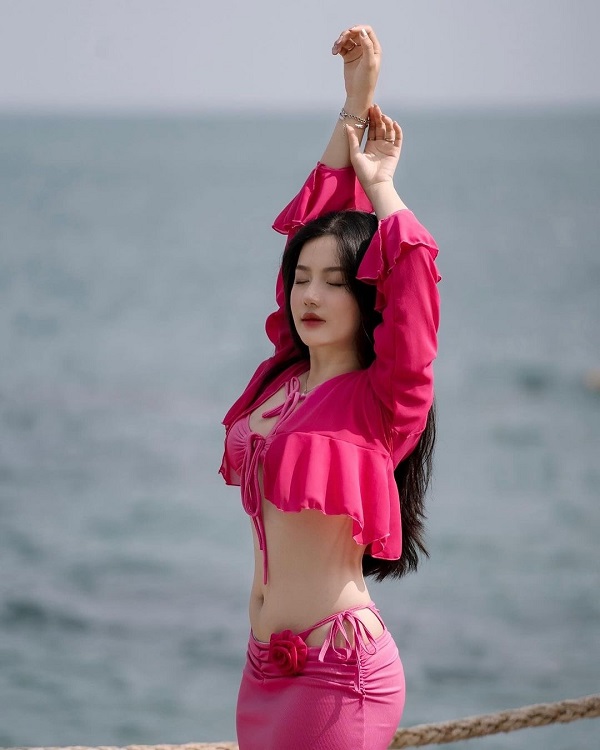 gái xinh mặc pinky 21