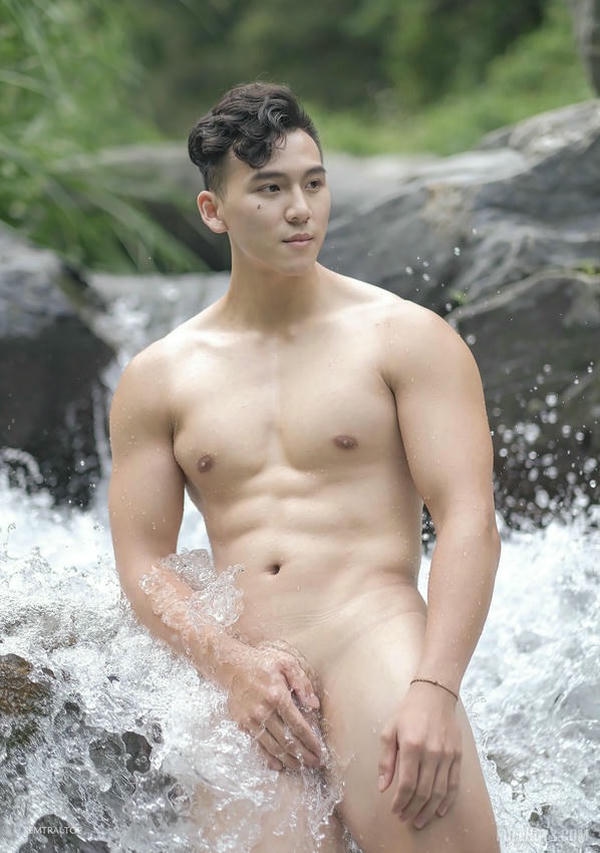 trai nude (27)